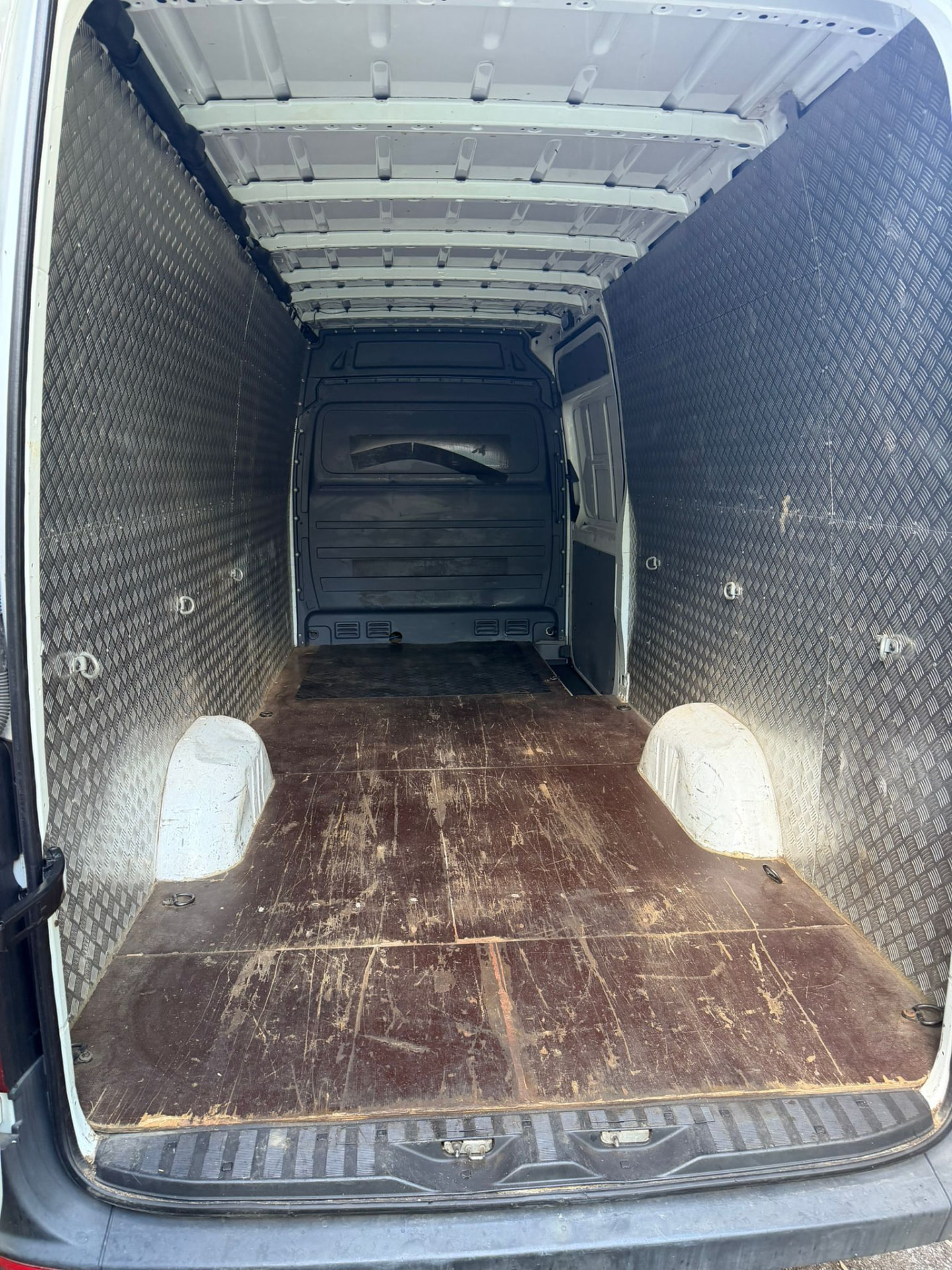 Mercedes-Benz Sprinter – Bílá dodávka, foto 3